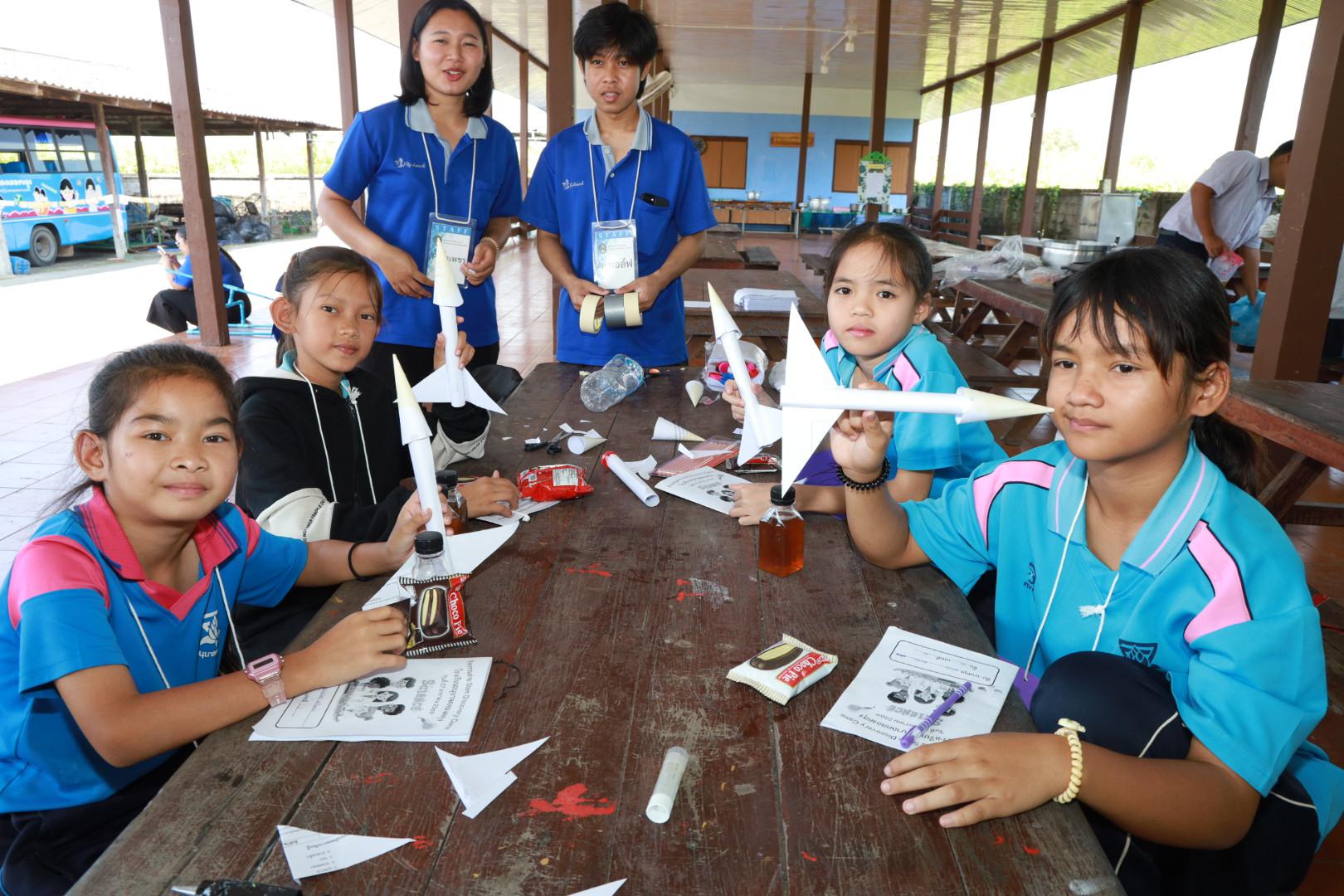 211. วันที่ 27 มกราคม 2569 โปรแกรมวิชาวิทยาศาสตร์ทั่วไป ได้จัดค่ายสเต็มศึกษาให้กับนักเรียนชั้นประถมศึกษาปีที่1-6 ณ โรงเรียนอนุบาลคลองขลุง จ.กำแพงเพชร